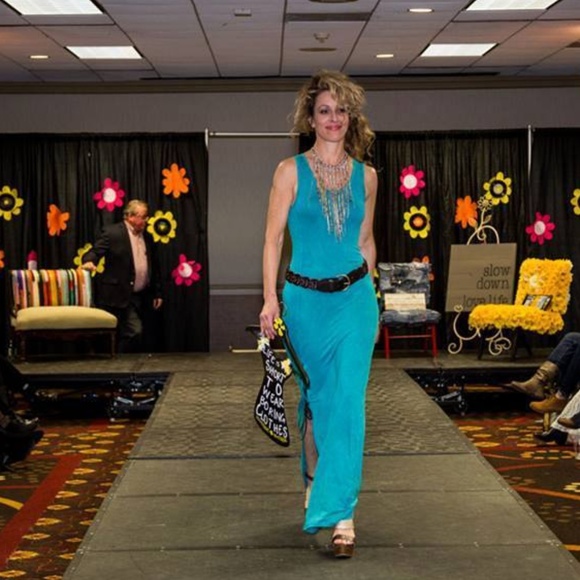 Meet your Posher, Jean - Picture 6 of 8